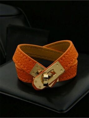 Double-Wrap Vegan Leather Bracelet with Gold Turn-Lock NWT